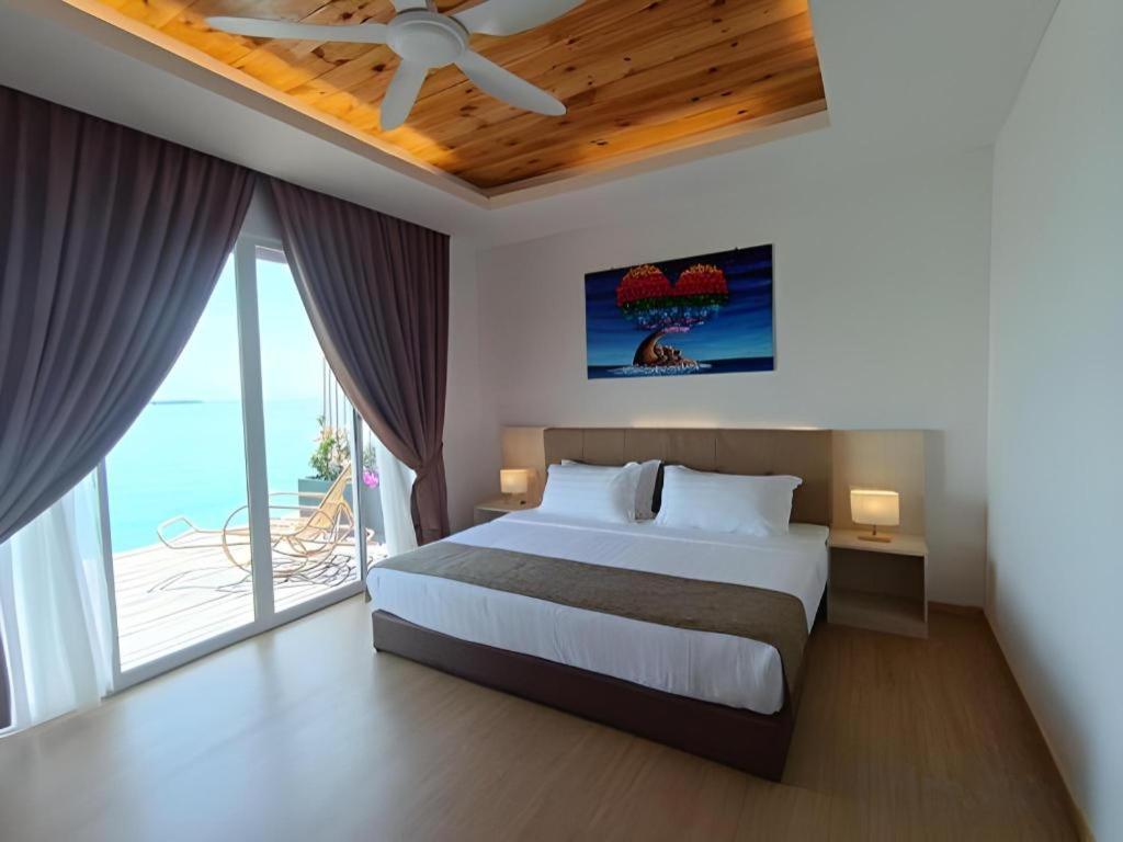 Sand Bay Resort Semporna Exterior foto