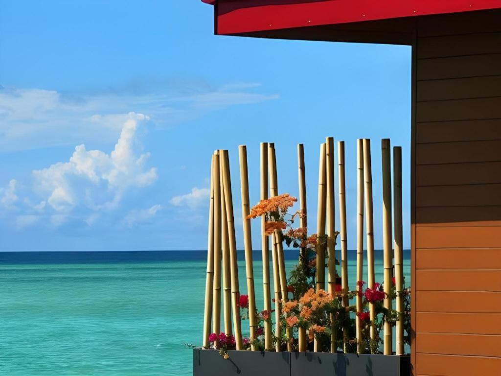 Sand Bay Resort Semporna Exterior foto